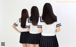 Japanese Schoolgirls - Studios Juicy Ass